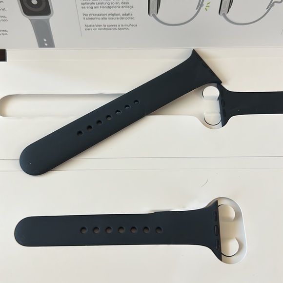 ⭐️SALE⭐️ Apple Watch Black Sport Band 40MM S/M & M/L NIB - Picture 10 of 16